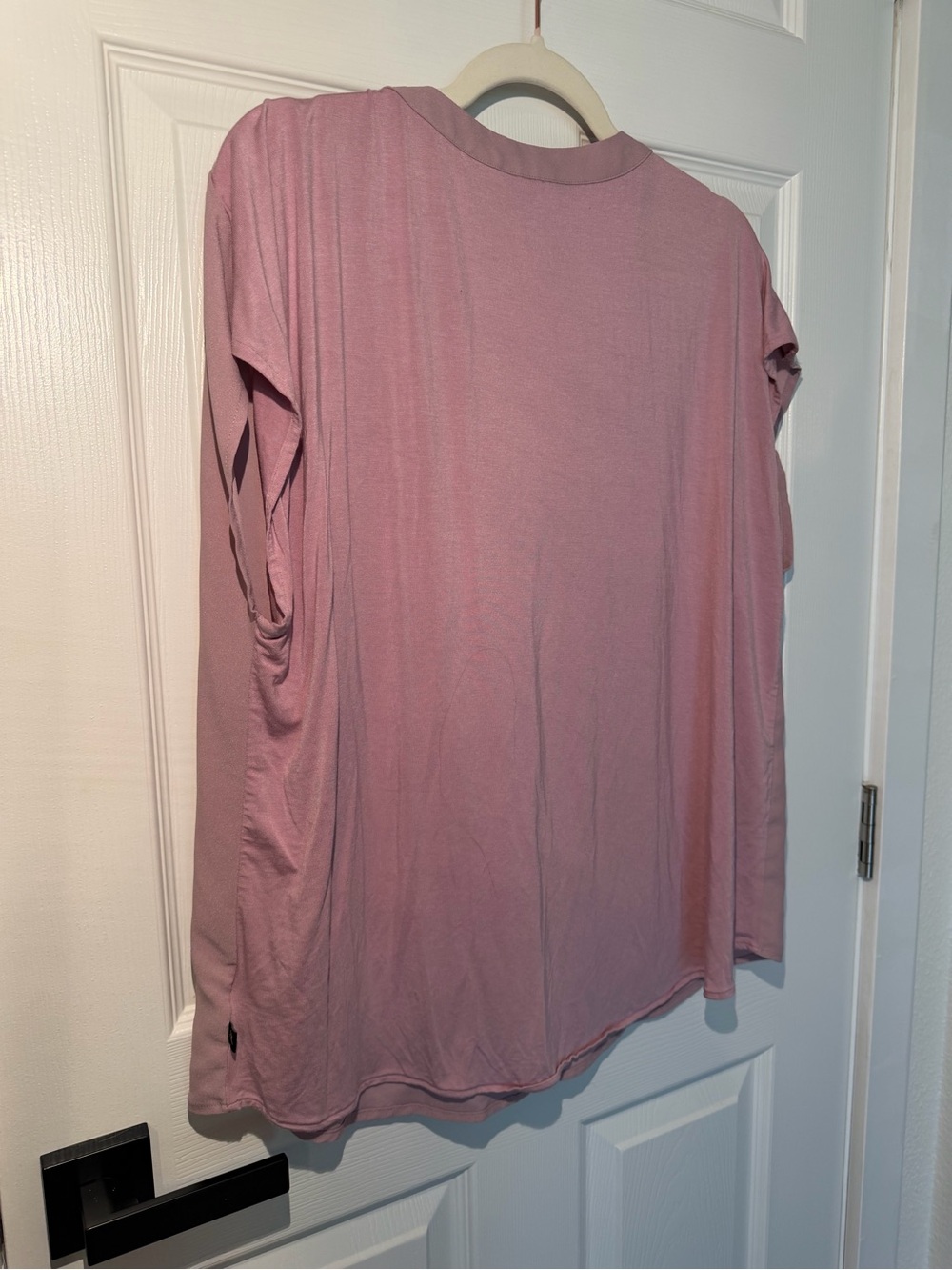 Banana Republic Dusty Rose V-Neck Cap Sleeve Blouse - Picture 3 of 5